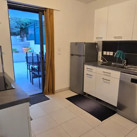 Spacious T3 With Garden In Saint-raphael * Saint-Raphaël